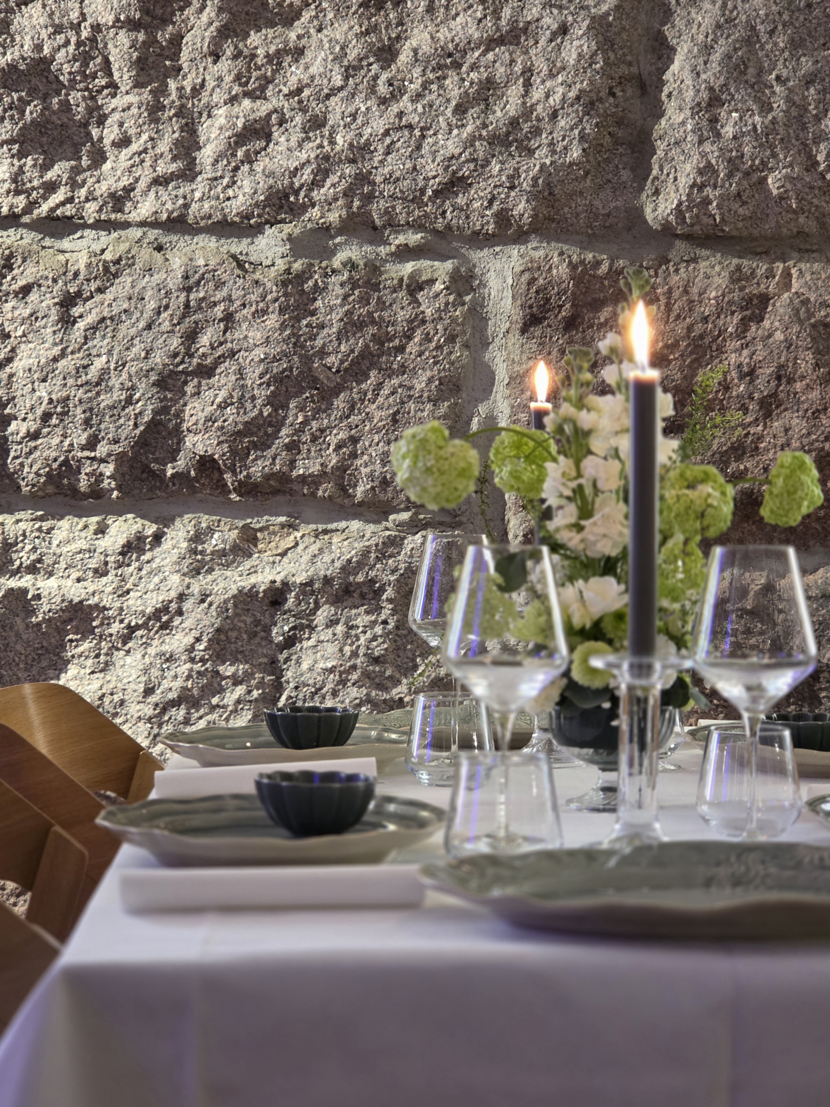 Styled table setting